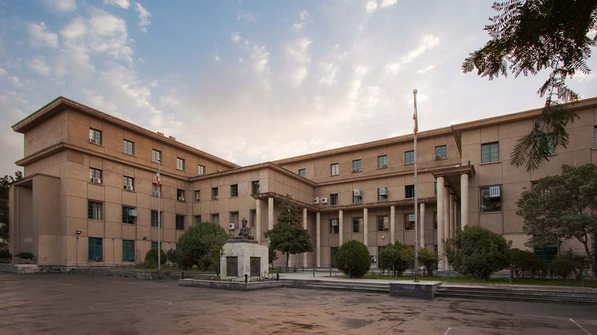 دانشکده ادبیات و علوم انسانی | دانشگاه تهران